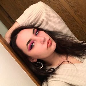 Meet your Posher, Kayla